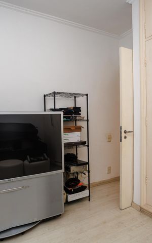 Casa à venda com 433m², 4 quartos e 6 vagas Casa à venda com 433m², 4 quartos e 6 vagasQuarto