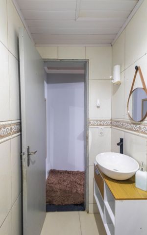 Casa à venda com 144m², 3 quartos e 1 vaga Casa à venda com 144m², 3 quartos e 1 vagaBanheiro Social