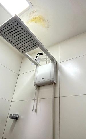 Casa de condomínio para alugar com 140m², 2 quartos e 2 vagas Casa de condomínio para alugar com 140m², 2 quartos e 2 vagasBanheiro da Suíte 1