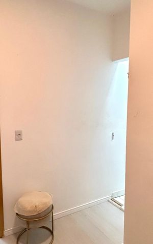 Casa de condomínio para alugar com 140m², 2 quartos e 2 vagas Casa de condomínio para alugar com 140m², 2 quartos e 2 vagasCorredor