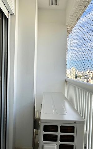 Apartamento à venda com 105m², 3 quartos e 2 vagasVaranda do Quarto 2