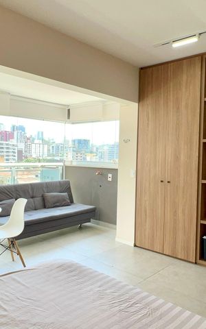 Studio à venda com 32m², 1 quarto e 1 vaga Studio à venda com 32m², 1 quarto e 1 vagaStudio