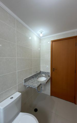 Apartamento à venda com 240m², 3 quartos e 3 vagas Apartamento à venda com 240m², 3 quartos e 3 vagasSuíte 2 Banheiro