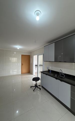 Apartamento à venda com 240m², 3 quartos e 3 vagas Apartamento à venda com 240m², 3 quartos e 3 vagasCozinha
