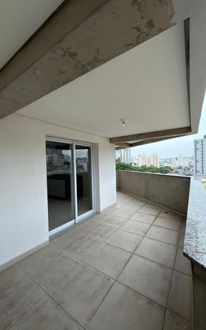 Apartamento à venda com 240m², 3 quartos e 3 vagas Apartamento à venda com 240m², 3 quartos e 3 vagasÁrea de Serviço