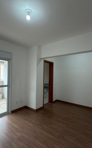 Apartamento à venda com 240m², 3 quartos e 3 vagas Apartamento à venda com 240m², 3 quartos e 3 vagasSuíte 2