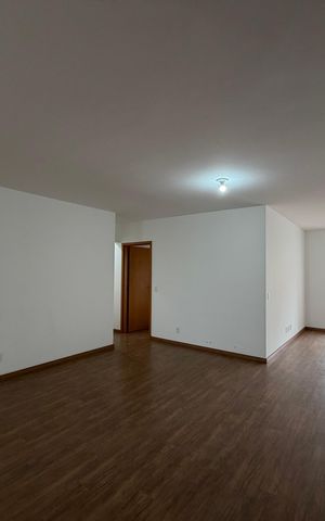 Apartamento à venda com 240m², 3 quartos e 3 vagas Apartamento à venda com 240m², 3 quartos e 3 vagasSala