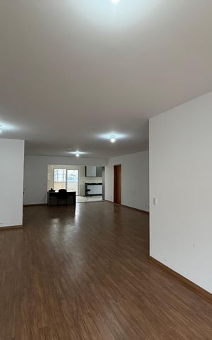 Apartamento à venda com 240m², 3 quartos e 3 vagas Apartamento à venda com 240m², 3 quartos e 3 vagasSala