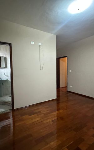 Casa para alugar com 182m², 3 quartos e 2 vagas Casa para alugar com 182m², 3 quartos e 2 vagasSuíte