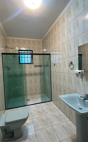 Casa para alugar com 182m², 3 quartos e 2 vagas Casa para alugar com 182m², 3 quartos e 2 vagasBanheiro Corredor