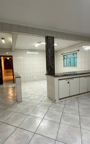 Casa para alugar com 182m², 3 quartos e 2 vagas Casa para alugar com 182m², 3 quartos e 2 vagasCozinha