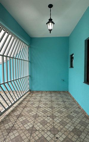Casa para alugar com 182m², 3 quartos e 2 vagas Casa para alugar com 182m², 3 quartos e 2 vagasVaranda