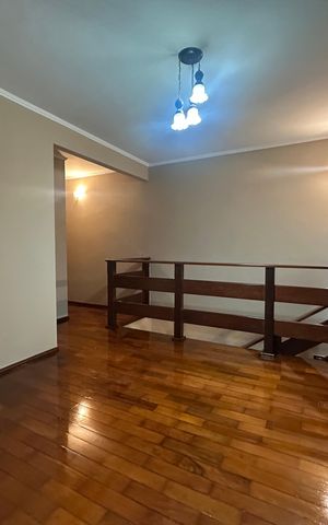 Casa para alugar com 182m², 3 quartos e 2 vagas Casa para alugar com 182m², 3 quartos e 2 vagasSala intima