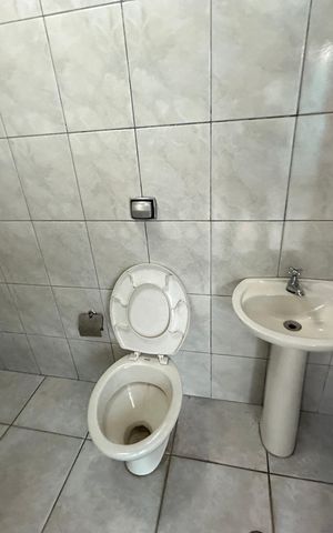 Casa para alugar com 182m², 3 quartos e 2 vagas Casa para alugar com 182m², 3 quartos e 2 vagasBanheiro