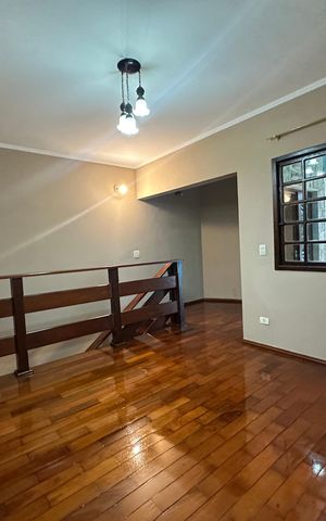 Casa para alugar com 182m², 3 quartos e 2 vagas Casa para alugar com 182m², 3 quartos e 2 vagasSala intima