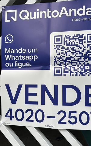 Casa para alugar com 182m², 3 quartos e 2 vagas Casa para alugar com 182m², 3 quartos e 2 vagasFachada