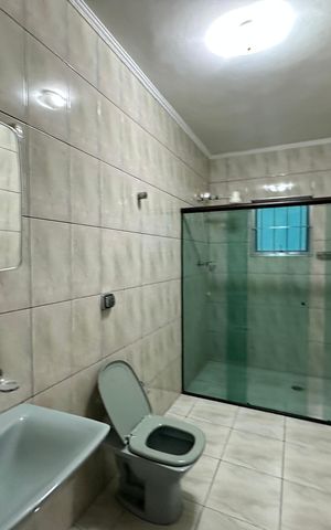 Casa para alugar com 182m², 3 quartos e 2 vagas Casa para alugar com 182m², 3 quartos e 2 vagasBanheiro Social