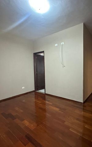 Casa para alugar com 182m², 3 quartos e 2 vagas Casa para alugar com 182m², 3 quartos e 2 vagasSuíte