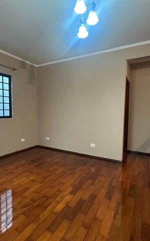 Casa para alugar com 182m², 3 quartos e 2 vagas Casa para alugar com 182m², 3 quartos e 2 vagasSala intima