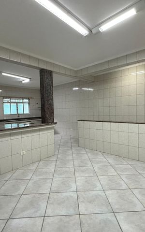 Casa para alugar com 182m², 3 quartos e 2 vagas Casa para alugar com 182m², 3 quartos e 2 vagasCozinha