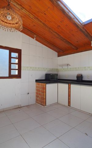 Casa para alugar com 120m², 2 quartos e sem vagaCozinha 