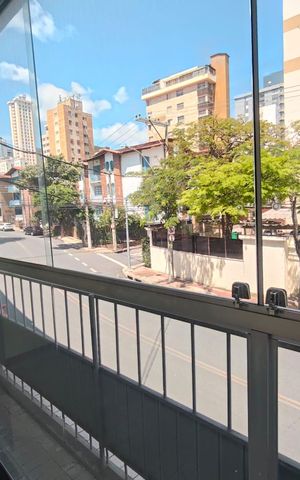 Apartamento à venda com 128m², 3 quartos e 1 vagaVaranda