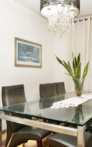 Casa à venda com 502m², 6 quartos e 4 vagas Casa à venda com 502m², 6 quartos e 4 vagasCopa