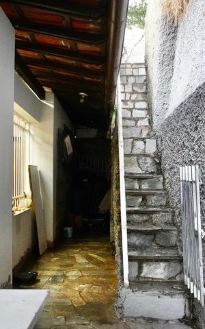 Casa à venda com 502m², 6 quartos e 4 vagas Casa à venda com 502m², 6 quartos e 4 vagasÁrea de Serviço