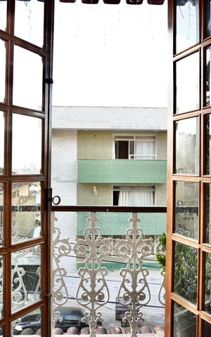 Casa à venda com 502m², 6 quartos e 4 vagas Casa à venda com 502m², 6 quartos e 4 vagasQuarto 4 - varanda