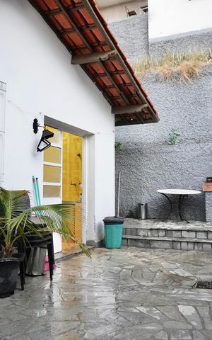 Casa à venda com 502m², 6 quartos e 4 vagas Casa à venda com 502m², 6 quartos e 4 vagasÁrea de Serviço