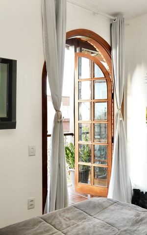 Casa à venda com 502m², 6 quartos e 4 vagas Casa à venda com 502m², 6 quartos e 4 vagasQuarto 4