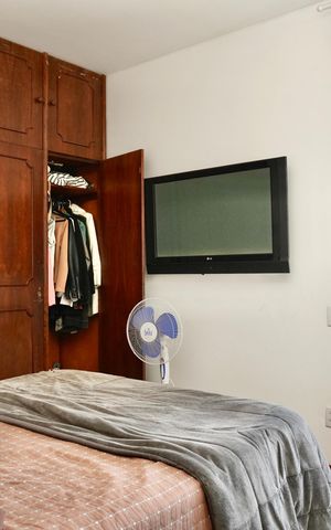 Casa à venda com 502m², 6 quartos e 4 vagas Casa à venda com 502m², 6 quartos e 4 vagasQuarto 4