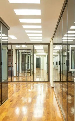 Apartamento à venda com 375m², 4 quartos e 5 vagas Apartamento à venda com 375m², 4 quartos e 5 vagasCloset
