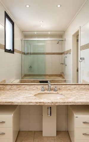 Apartamento para alugar com 150m², 3 quartos e 1 vaga Apartamento para alugar com 150m², 3 quartos e 1 vagaBanheiro