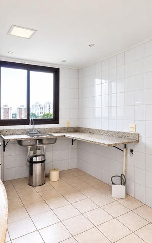 Apartamento para alugar com 150m², 3 quartos e 1 vaga Apartamento para alugar com 150m², 3 quartos e 1 vagaCozinha