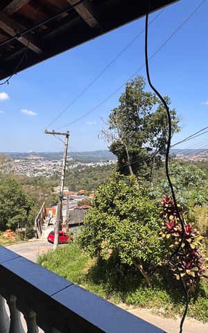 Casa para alugar com 150m², 3 quartos e 1 vaga Casa para alugar com 150m², 3 quartos e 1 vagaVaranda