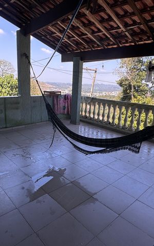 Casa para alugar com 150m², 3 quartos e 1 vaga Casa para alugar com 150m², 3 quartos e 1 vagaVaranda