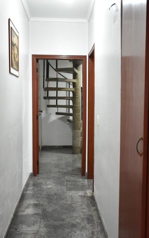 Casa à venda com 130m², 3 quartos e 4 vagasCorredor