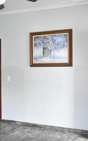 Casa à venda com 130m², 3 quartos e 4 vagasSala