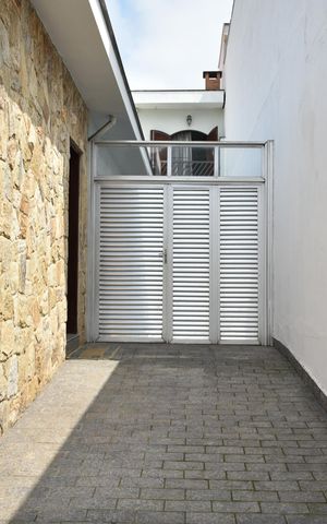 Casa à venda com 130m², 3 quartos e 4 vagasGaragem
