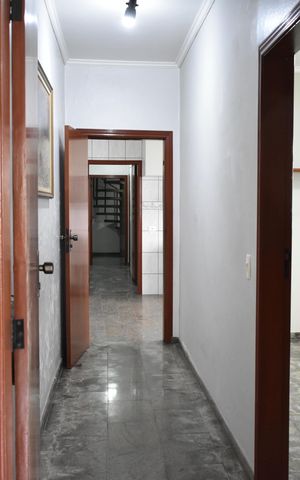 Casa à venda com 130m², 3 quartos e 4 vagasCorredor