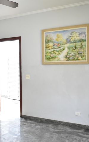 Casa à venda com 130m², 3 quartos e 4 vagasSala