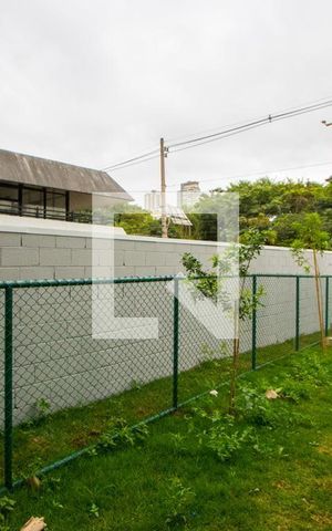 Apartamento para alugar com 35m², 2 quartos e sem vaga Apartamento para alugar com 35m², 2 quartos e sem vagaEspaço pet