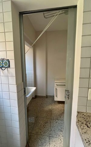 Apartamento para alugar com 70m², 2 quartos e 1 vaga Apartamento para alugar com 70m², 2 quartos e 1 vagaCozinha e Área de Serviço