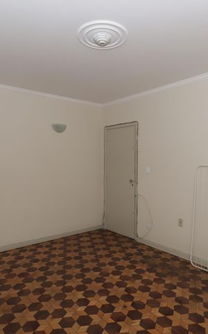 Casa à venda com 293m², 8 quartos e 4 vagasSala