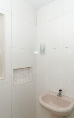 Casa à venda com 293m², 8 quartos e 4 vagasBanheiro