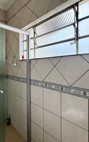 Casa à venda com 215m², 3 quartos e 1 vaga Casa à venda com 215m², 3 quartos e 1 vagaBanheiro Social