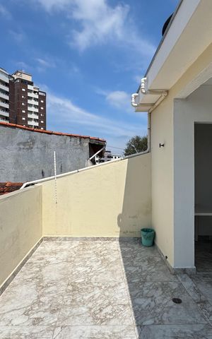 Casa à venda com 215m², 3 quartos e 1 vaga Casa à venda com 215m², 3 quartos e 1 vagaVaranda