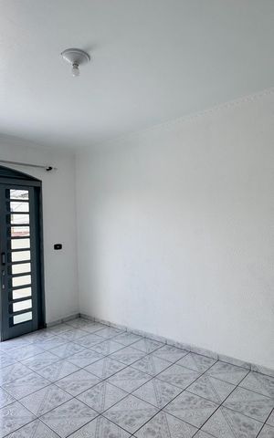 Casa à venda com 215m², 3 quartos e 1 vaga Casa à venda com 215m², 3 quartos e 1 vagaSala