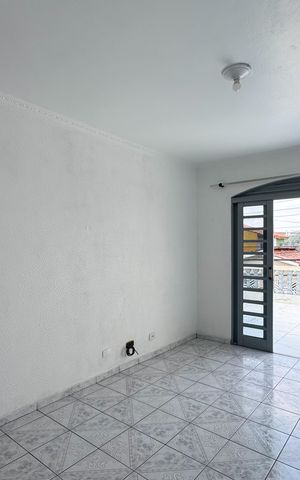 Casa à venda com 215m², 3 quartos e 1 vaga Casa à venda com 215m², 3 quartos e 1 vagaSala